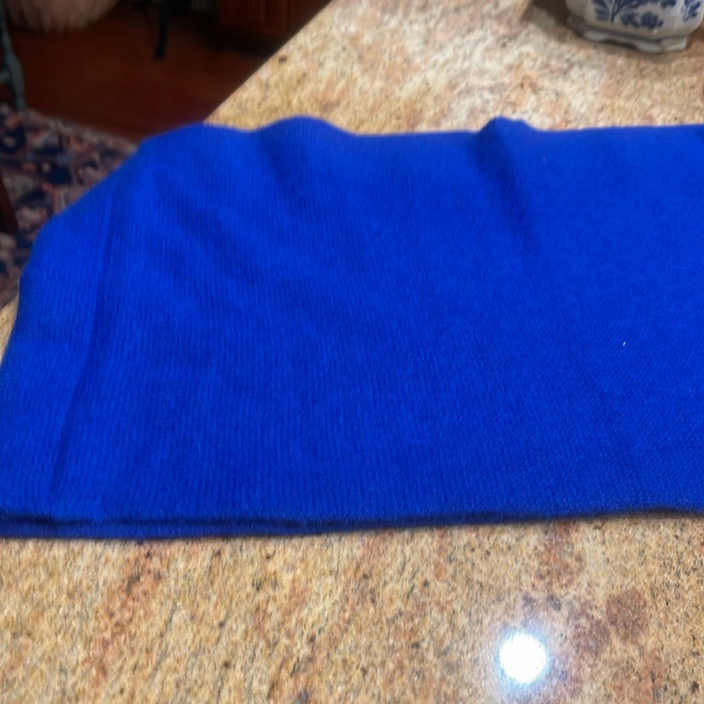 A beautiful soft Cashmere scarf!